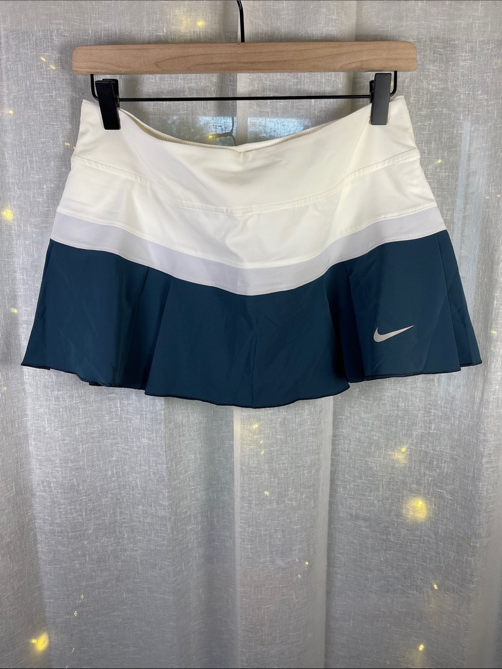 Nike Two-Tone White and Dark Teal Skater Tennis Skort